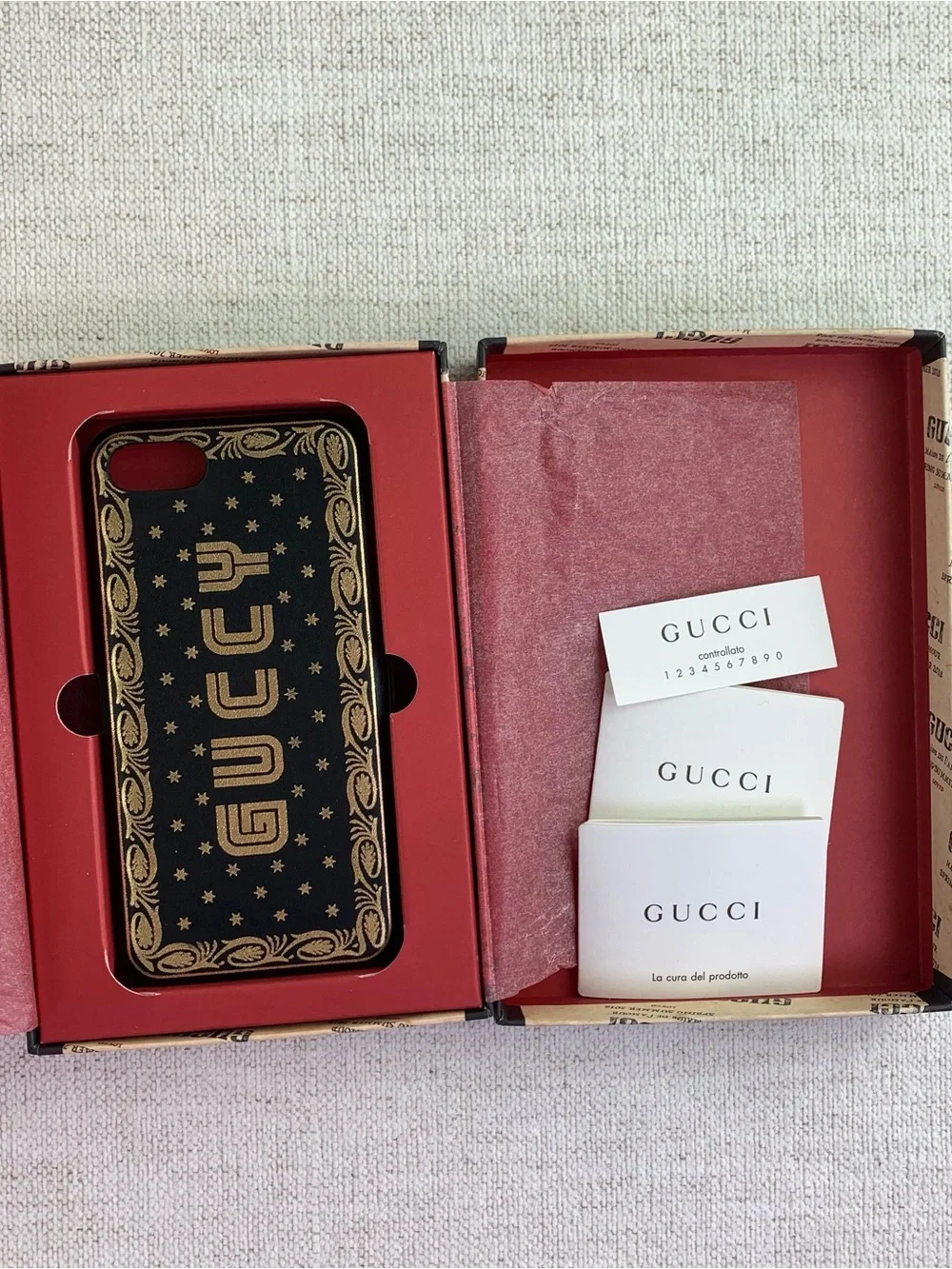 Gucci New iPhone 7/8 Case GUCCY logo black gold